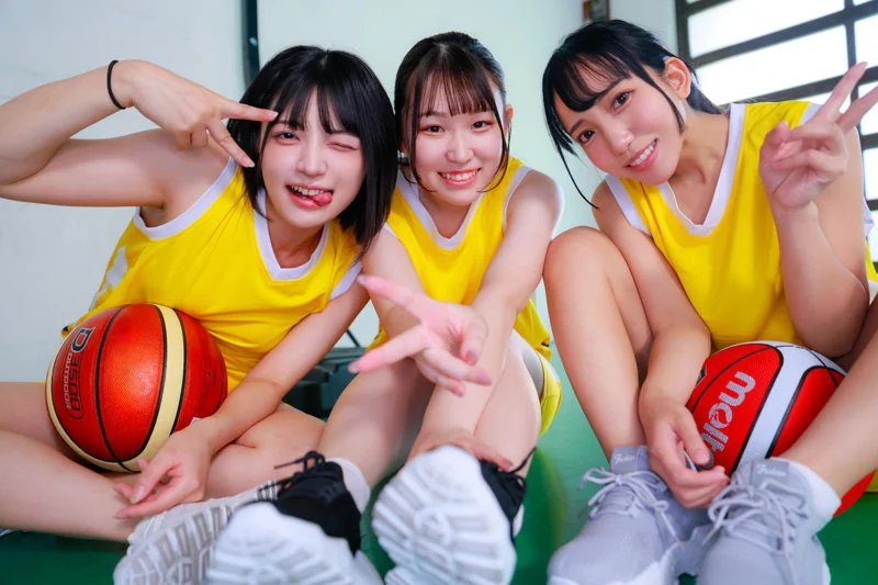 ゆみ＆おと＆まこ 無料サンプル画像(2) 【無料エロ漫画と動画(R18)】